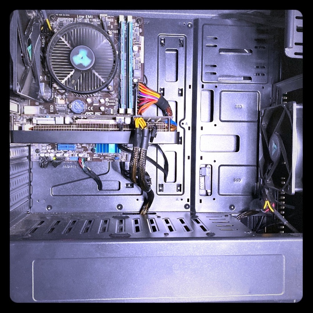 Intel i5-2300 with gtx 960 2gb OC GAMING PC